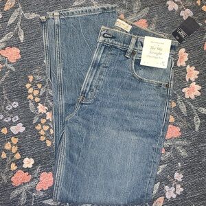 NEW Abercrombie & Fitch The 90s Straight Ultra High Rise Jeans Blue 27/4 Short